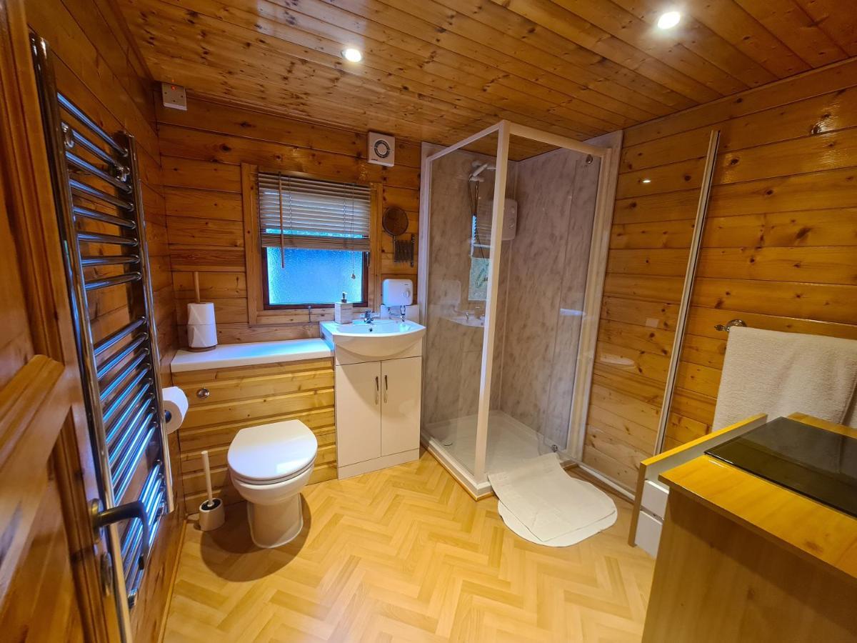 Cypress Log Cabins Accommodation Godshill (Hampshire) Exterior foto