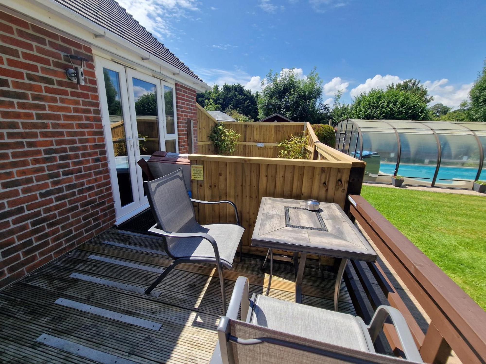 Cypress Log Cabins Accommodation Godshill (Hampshire) Exterior foto