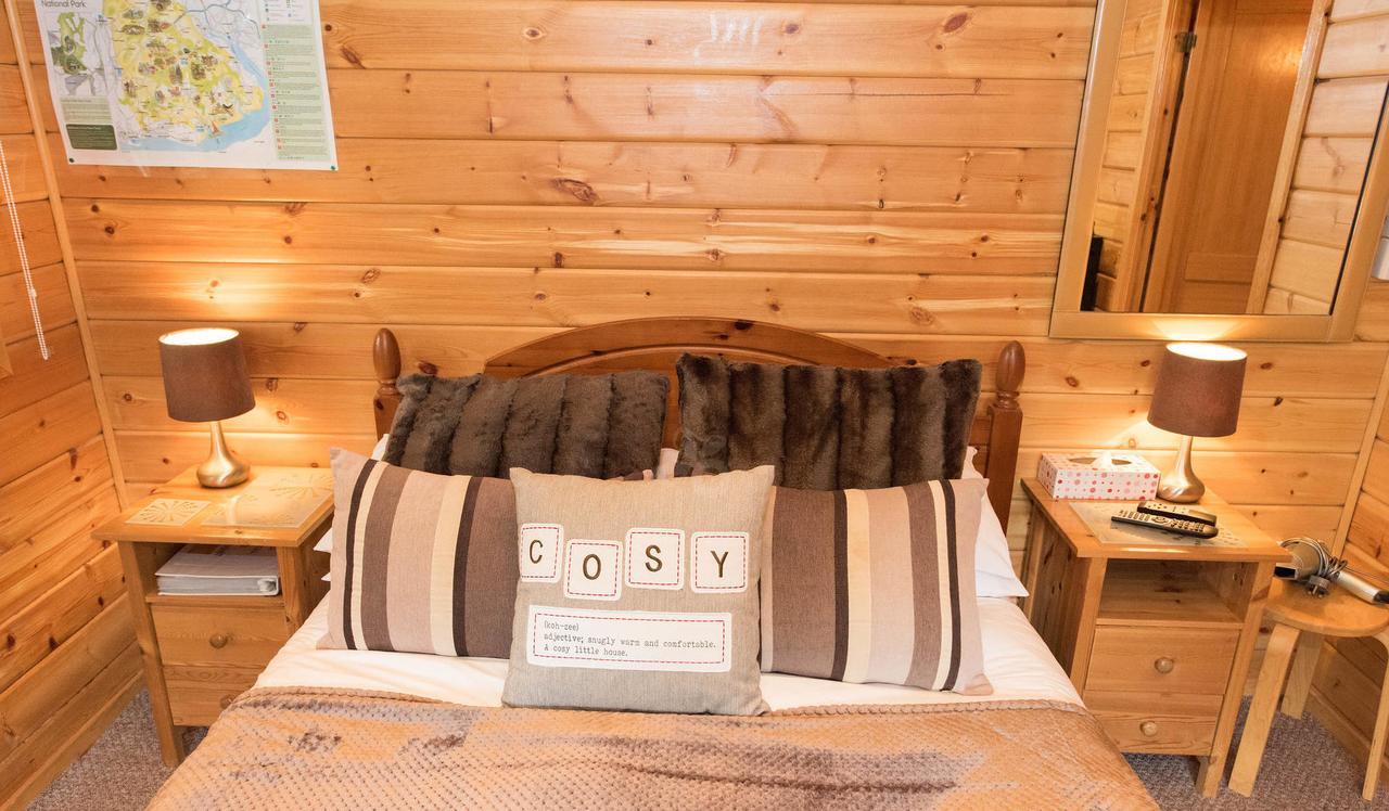 Cypress Log Cabins Accommodation Godshill (Hampshire) Exterior foto
